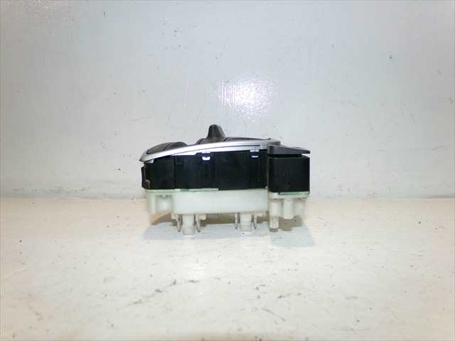 Foto 3ª: Mando Calefacción A. A. Renault Laguna 1.5 DCI MODELO 3, 2007-2015 [K9K57] (2011)