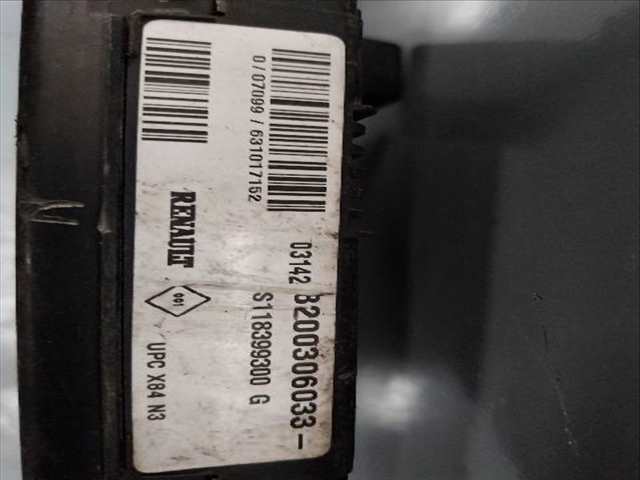 Foto 2ª: Caja Reles Fusibles Renault Megane 1.5 D [D-K9K D7] (2003)