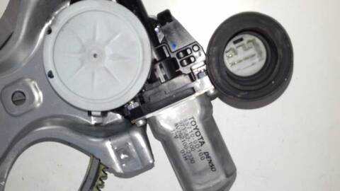 Foto 2ª: Elevalunas Eléctrico Delantero Derecho Toyota Yaris BLUE 87CV 64KW [2SZ] (2006)