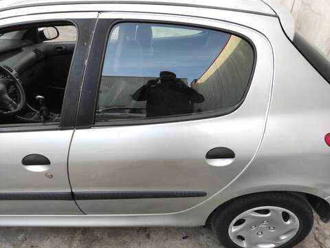 Puerta Trasera Izquierda Peugeot 206 NFZ