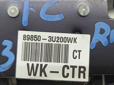 Foto 3ª: Cinturón Trasero Central Kia Sportage BUSINESS 2WD 116CV 85KW [D4FD] (2015)