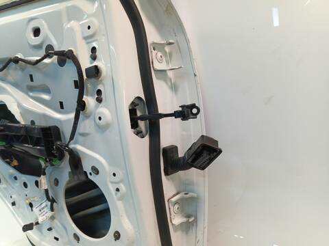 Puerta Trasera Izquierda Peugeot 308 131CV 96KW