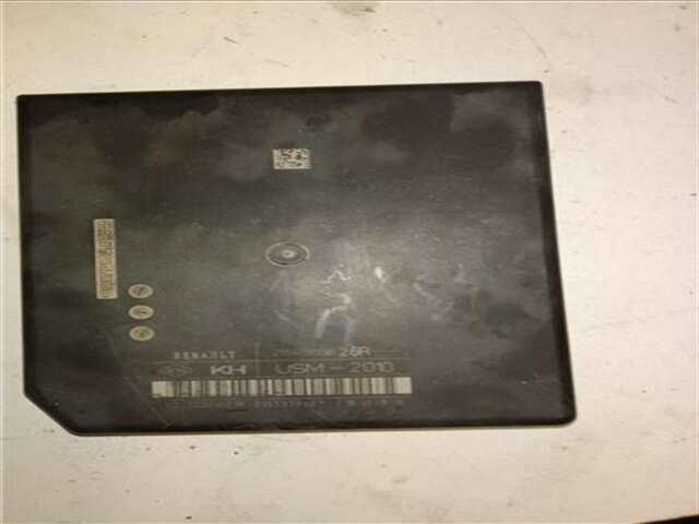 Caja Reles Fusibles Renault Megane III BERLINA 5 P