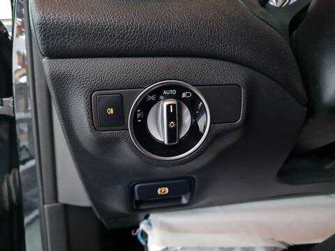 Foto 2ª: Mando Luces Mercedes Clase G 230 GLA 200 CDI - D 156.908) 136CV 100KW (2018)