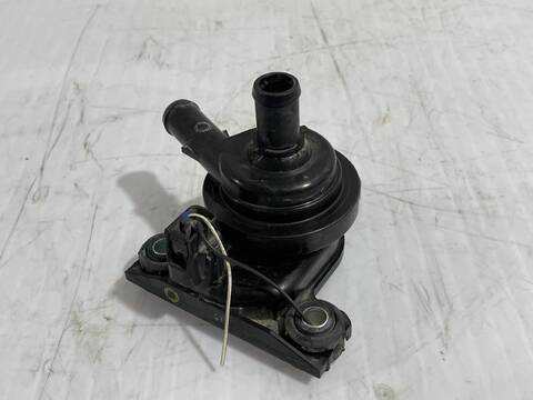 Bomba de Agua Toyota Prius BASIS AUT. 78CV