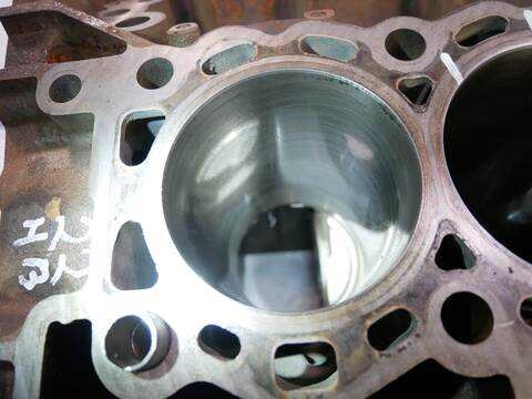Foto 3ª: Bloque Motor Land Rover Discovery GEN2 249 - 306 CV [306DTA 306DT] (2018)