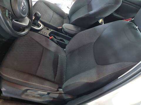 Asiento Delantero Izquierdo Toyota Yaris 1.5 HYBRID MXPH11) 92CV 68KW