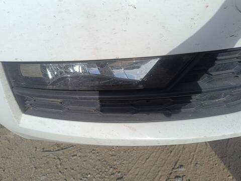 Faro Antiniebla Delantero Derecho Skoda Octavia AMBITION 150CV 110KW
