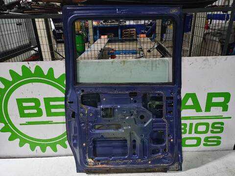 Foto 2ª: Puerta Lateral Corredera Izquierda Nissan Serena 2.3 LX DIESEL 75CV [LD23] (1992)