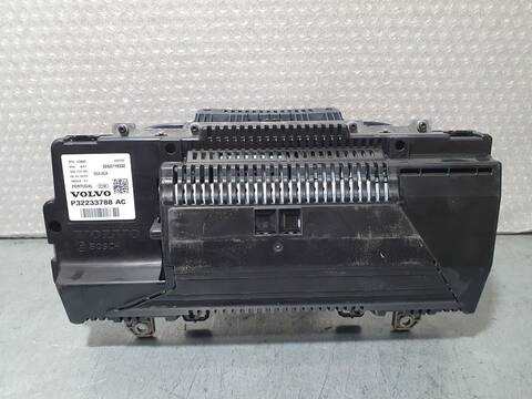 Foto 2ª: Cuadro de Instrumentos Volvo V60 BASIS 150CV 110KW FAMILIAR [D4204T16] (2019)