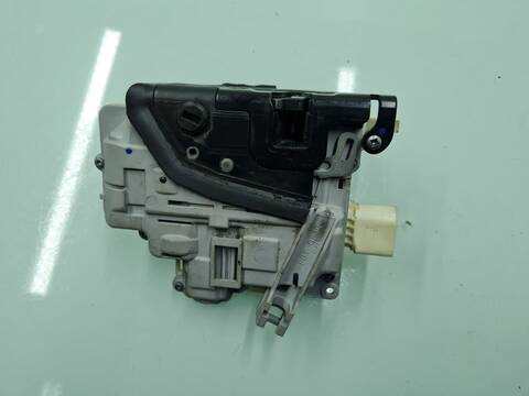 Foto 3ª: Cerradura Puerta Trasera Derecha Volkswagen Passat ADVANCE BLUEMOTION 140CV 103KW [CFFB] (2012)