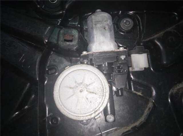 Foto 3ª: Elevalunas Eléctrico Delantero Izquierdo Nissan X-Trail 2.0 DCI (T31)(03.2007-_) [M9R]