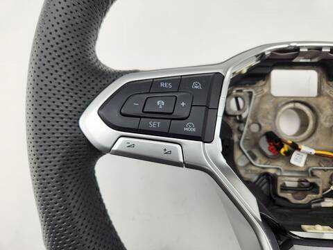 Foto 4ª: Volante Volkswagen Passat CJ5) 2.0 TDI 193 193CV 142KW [DXNB] (2024)