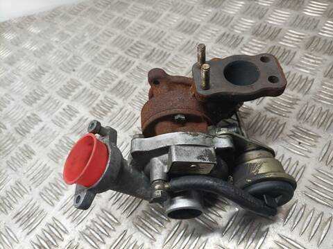 Foto 3ª: Turbocompresor Ford Fiesta TREND 68CV 50KW [F6JA] (2004)