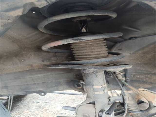 Amortiguador Delantero Izquierdo Toyota Prius 2ZRFXE AUT.