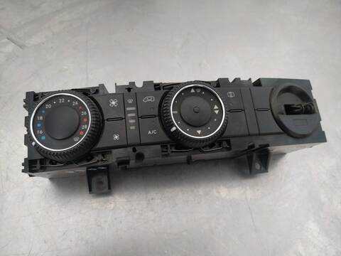Mando Calefacción A. A. Mercedes Sprinter 3.0 CDI CAT 190CV 140KW CAJA ABIERTA
