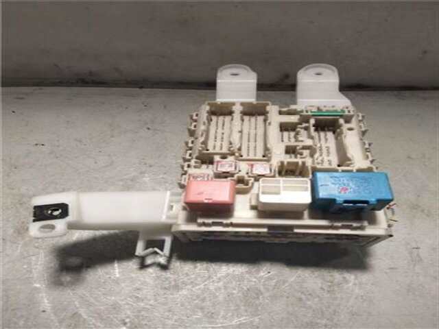 Caja Reles Fusibles Toyota Auris 1.6 LUNA [1.6 LTR. - 90 KW 16V CAT]