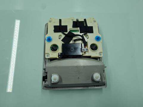 Foto 4ª: Luz Interior Toyota Land Cruiser VX 177CV 130KW [1GD] (2016)
