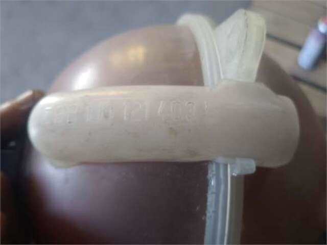 Foto 3ª: Deposito Expansion Volkswagen Golf 1.8 T [AUM]