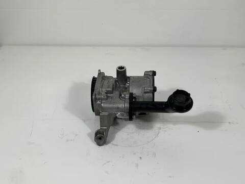 Foto 3ª: Bomba de Aceite Volkswagen Golf 1.6 TDI 105 CV 77KW [CLHA CLH] (2012)
