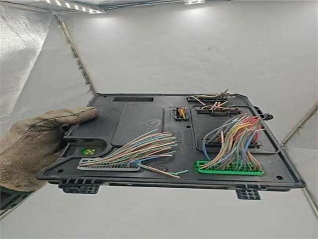 Caja Reles Fusibles Renault Megane 1.2 DYNAMIQUE [1.2 LTR. - 85 KW 16V TCE] III BERLINA 5P (2008-_)