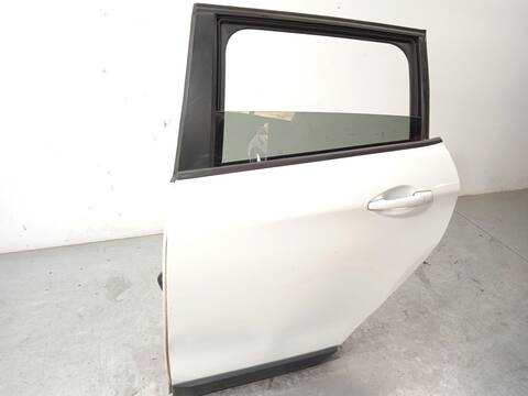 Foto 2ª: Puerta Trasera Izquierda Peugeot 2008 1.6 BLUEHDI 100 100CV 73KW [BHY] (2017)