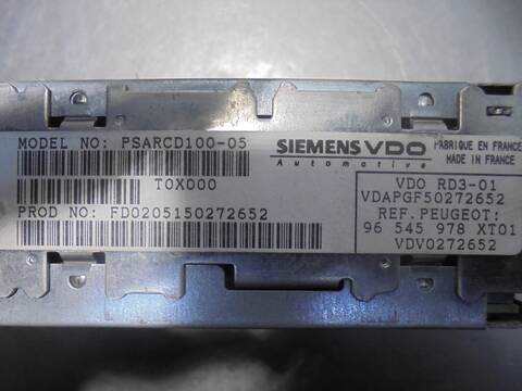Foto 2ª: Sistema Audio Radio CD Peugeot 206 XS BERLINA 109CV 80KW [D-9HZ] (2005)