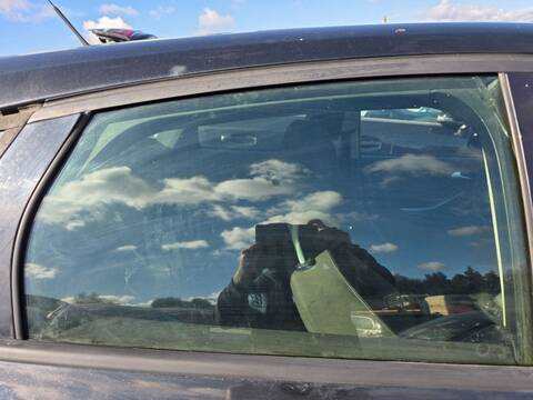 Luna Trasera Derecha Ford Focus IQDB BERLINA