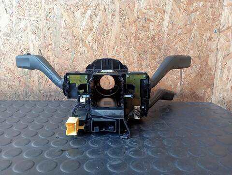 Foto 3ª: Mando Multifuncion Volkswagen Passat 1.4 16V TSI 1390 CM3) 122CV (2005)