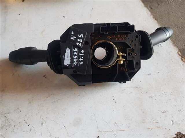 Foto 2ª: Mando Multifuncion Fiat Stilo 1.6 16V (192_XB1A) [182 B6.000]