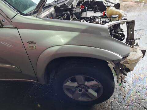 Aleta Delantera Derecha Toyota Rav4 2.0 D-4D EXECUTIVE 4X4 2003 ) 116CV 85KW