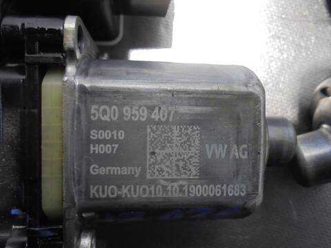 Foto 3ª: Elevalunas Eléctrico Trasero Izquierdo Skoda Kamiq ACTIVE 115CV 85KW [DGTA] (2020)
