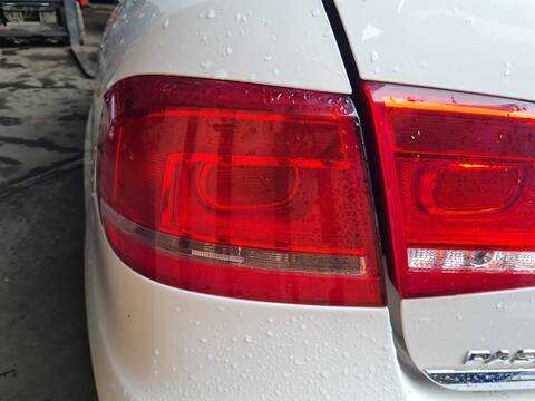 Foto 2ª: Piloto Trasero Izquierdo Volkswagen Passat ADVANCE BLUEMOTION 140CV 103KW [CFFB] (2012)