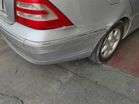 Foto 2ª: Paragolpes Trasero Mercedes Clase C 160 111951 BERLINA (2000)