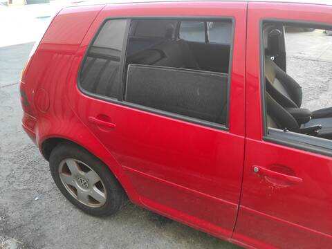 Puerta Trasera Derecha Volkswagen Golf AKL BERLINA