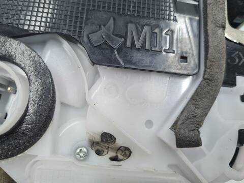 Foto 3ª: Cerradura Puerta Trasera Derecha Toyota Yaris MXPH11L-BHXSBW 115CV [M15AFXE] (2021)