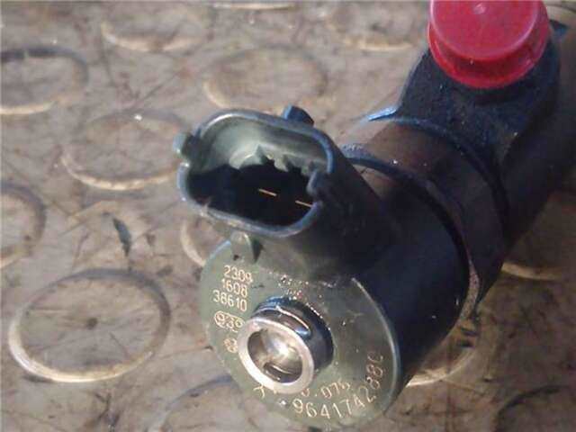 Foto 3ª: Inyectores Citroen Xsara 2.0 HDI [RHY (DW10TD)]