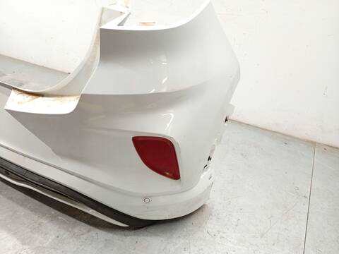 Foto 3ª: Paragolpes Trasero Ford Puma 1.0 ECOBOOST MHEV 125CV 92KW [B7JB] (2024)