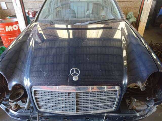 Capot Mercedes Clase E 180 2.2 200 CDI (210.007) [2.2 LTR. - 75 KW CDI CAT]