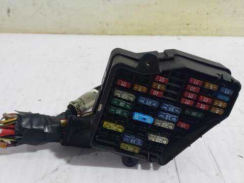 Caja Reles Fusibles Volkswagen Passat ADVANCE 131CV