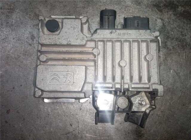 Foto 2ª: Centralita Motor ECU Peugeot 208 1.2 ALLURE [1.2 LTR. - 81 KW 12V E-THP - PURETECH] [HNZ-HN01]