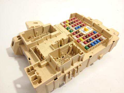 Foto 2ª: Caja Reles Fusibles Kia Niro 141CV 104KW [G4LE] (2020)