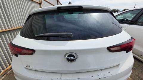 Portón Opel Astra DYNAMIC START/STOP 105CV 77KW