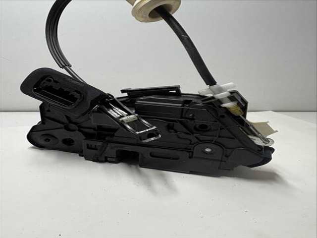 Foto 3ª: Cerradura Puerta Delantera Izquierda Volkswagen Golf CAVD/ CNWA/CTHD/CTKA (2010)