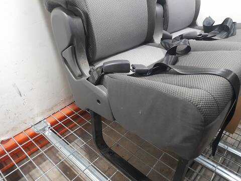 Foto 3ª: Asientos Traseros Toyota Hiace VERSION INDEFINIDA (2019)