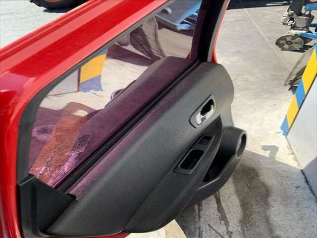 Foto 2ª: Puerta Trasera Izquierda Nissan Qashqai 2.0 16V 140CV/103KW [MR20DE] (2008)