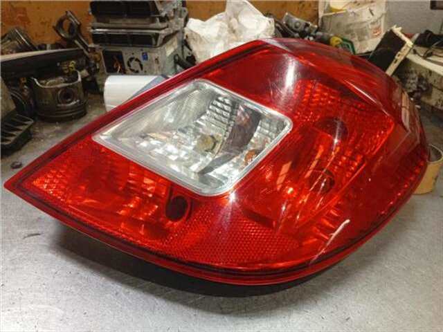 Piloto Trasero Derecho Opel Corsa 1.2 CMON [1.2 LTR. - 63 KW CAT (A 12 XER - LDC)]