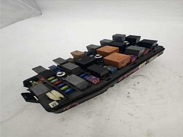 Caja Reles Fusibles Chevrolet Captiva 2.0 VCDI LT [2.0 LTR. - 110 KW DIESEL CAT]