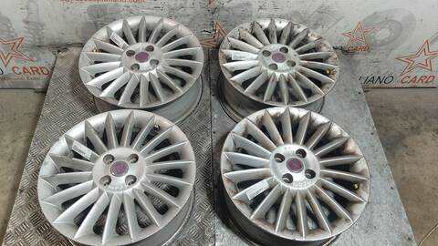 Foto 2ª: Juego LLantas Fiat Linea DYNAMIC 77CV 57KW [350A1000] (2009)