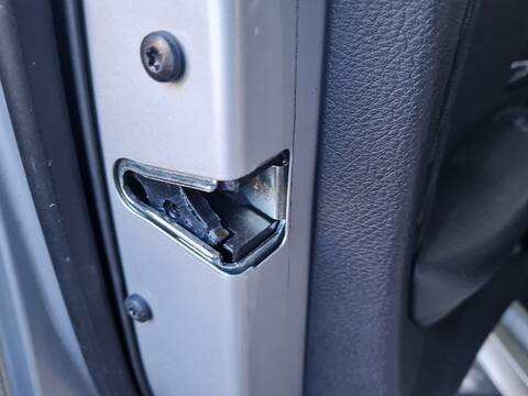 Cerradura Puerta Delantera Izquierda Bmw Serie 3 315 320D 184CV 135KW